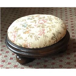 ANTIQUE FOOTSTOOL WITH BUN FEET