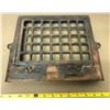 Image 1 : ANTIQUE FLOOR GRATE