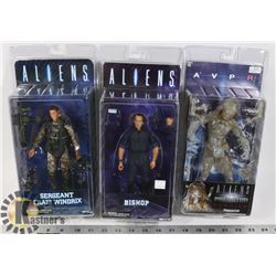 LOT OF 3 ASSORTED ALIENS FIGURES