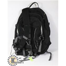 EDDIE BAUER ADVENTURER 30L PACK