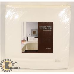 NEW HUDSON PARK COLLECTION CHEVRON BLANKET