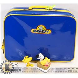 VINTAGE SNOOPY BLUE VINYL ZIP UP SMALL SUITCASE