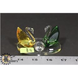 CRYSTAL SWANS ON STAND