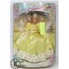 Image 1 : SPRING TIME SANDI 29CM FASHION DOLL.