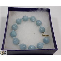 14KT GOLD AND CHINESE JADE BEAD BANGLE BRACELET
