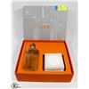 Image 1 : VERA WANG LOOK 2 PC GIFT SET, EAU DE PARFUM 100 ML