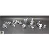Image 1 : LOT OF 11 GLASS FIGURES.