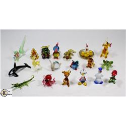 LOT OF 20 GLASS COLORED FIGURES