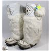 Image 1 : ESTATE MUKLUK BOOTS, GENUINE LEATHER & FUR SZ LRG