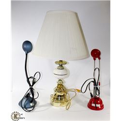 LAMP WITH CREAM/GOLD COLOR AND 2 STUDY LAMPS
