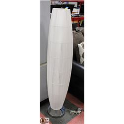SHOWHOME DESIGNER FLOOR LAMP, HAS BI-LEVEL