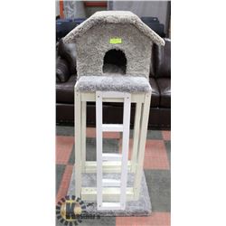 CAT HOUSE ON STAND WITH LADDER 17"X22"X54".
