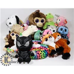 FLAT OF ASSORTED STUFFED ANIMALS.