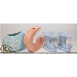 MID CENTURY SWEATPEA VASES