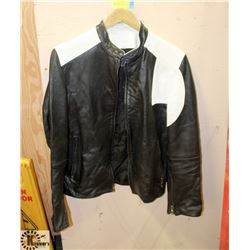 VINTAGE STYLE MOTORCYCLE JACKET SIZE SMALL(LADIES)