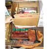 Image 1 : WOOD LOG TRAIN DISPLAY WITH BOX OF ASSORTED