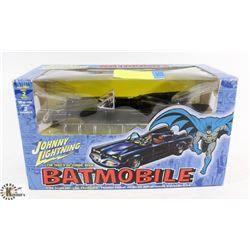JOHNNY LIGHTNING BATMOBILE 1:24 SCALE DIE CAST