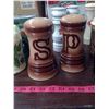 Image 4 : LOT OF LARGER SALT & PEPPER SHAKERS