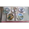 Image 1 : LOT OF FIVE DECORATIVE PLATES