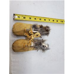 PAIR OF BABY MOCCASINS (NEED REPAIR)
