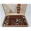 Image 1 : VINTAGE CASE WITH JEWELRY
