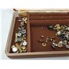 Image 2 : VINTAGE CASE WITH JEWELRY