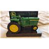 Image 3 : JOHN DEERE MARBLE PLAQUE WITH TRACTOR (1:16)