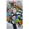 Image 3 : LOT OF BUTTONS, OPENERS AND PATCHES