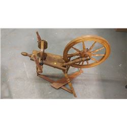 WOODEN SPINNING WHEEL