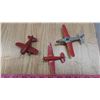 Image 1 : 3 METAL TOY PLANES - TOOTSIE TOY, BARCLAY, UNKNOWN HEAVIER, OLD ORIGINAL LOCKING WHEELS