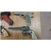 Image 3 : 4 TOY CAP GUNS