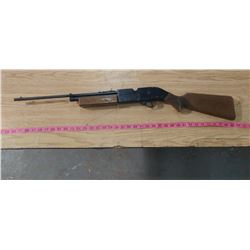 CROSSMAN POWER MASTER AIR RIFLE- WORKS