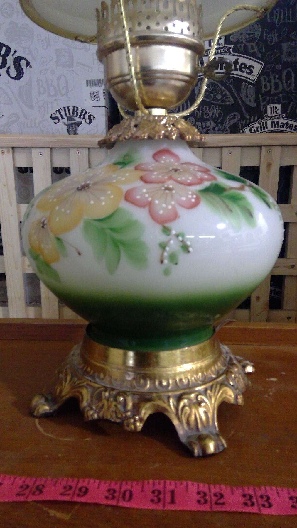 WORKING ELECTRIC TABLE LAMP WITH CHIMNEY