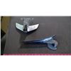 Image 4 : TWO CHROME HOOD ORNAMENTS