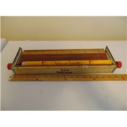 R & H VOGUE SENIOR VINTAGE CIGARETTE ROLLER AND STRIPS