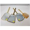 Image 1 : THREE HAND MIRRORS AND BRUSH