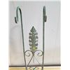 Image 3 : METAL STAND (26" TALL X 6" WIDE)