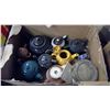 Image 1 : LOT OF ASSORTED TEAPOTS