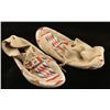 Image 3 : Pair of Plains Indian Moccasins