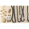 Image 3 : Mixed Lot of Costume Jewelry