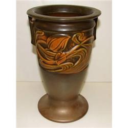 ROSEVILLE ROSECRAFT PANEL, 1920 VASE
