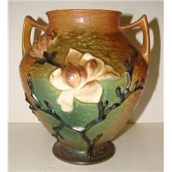 ROSEVILLE MAGNOLIA, 1943 VASE