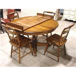 FIVE PIECE HITCHCOCK DINETTE SET