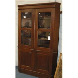 VICTORIAN WALNUT CORNER CUPBOARD 