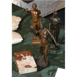 GROUP OF 3 CLASSICAL BRONZES, the large