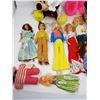 Image 4 : LOT OF ASSORTED DOLLS AND STUFFED TOYS