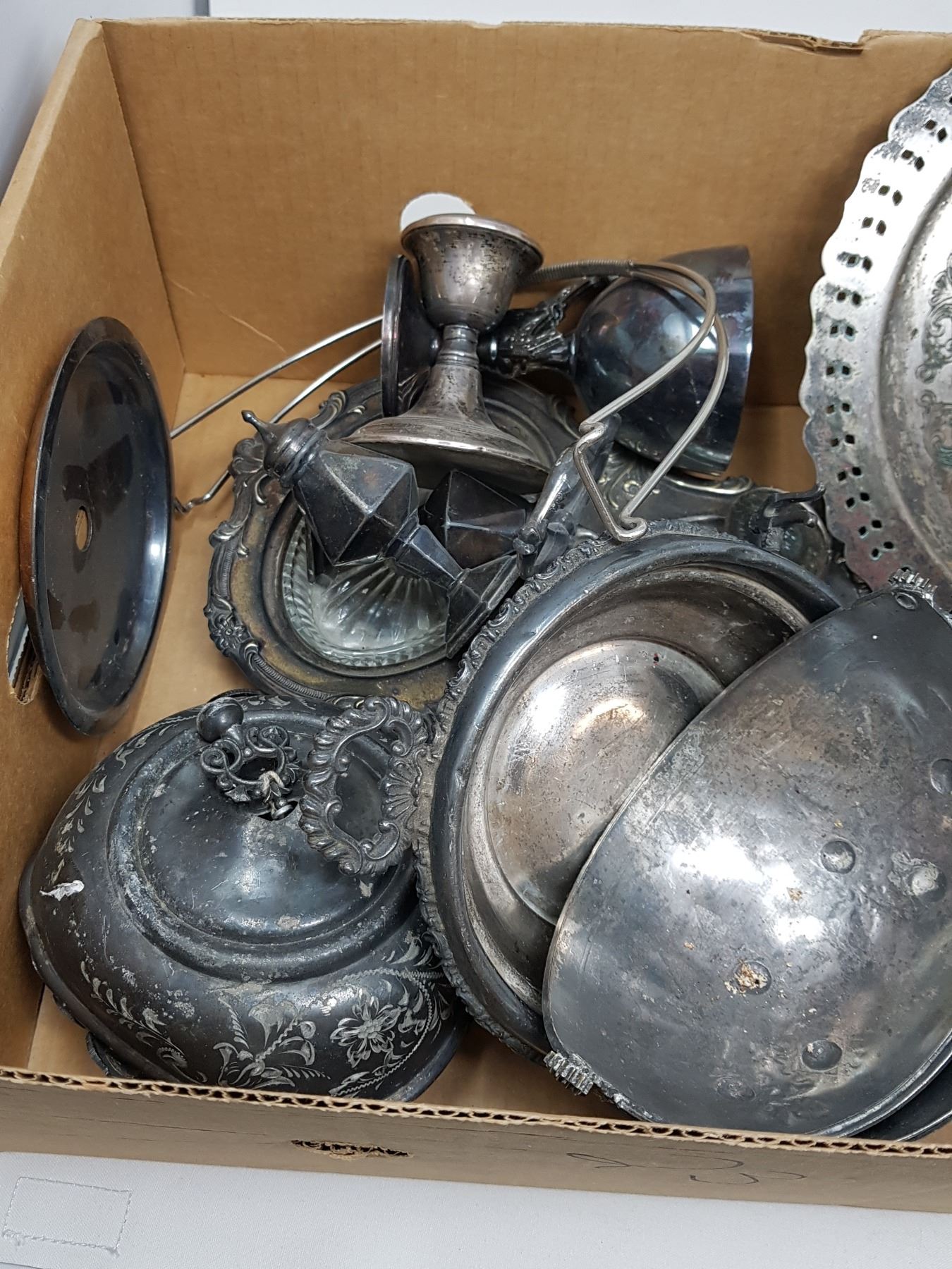 LOT OF SILVER PLATED ITEMS