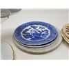 Image 3 : LOT OF ASSORTED DECORATIVE PLATES