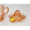 Image 3 : PINK JUICER AND MEASURING CUP (REPRODUCTION)