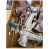 Image 4 : LOT OF VINTAGE MEAT GRINDERS
